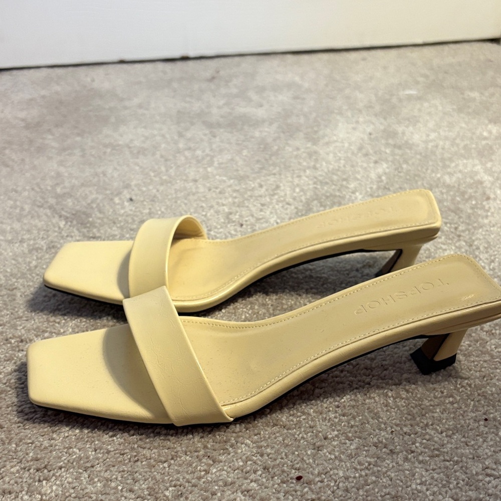 Topshop Women's Yellow Heeled Mules